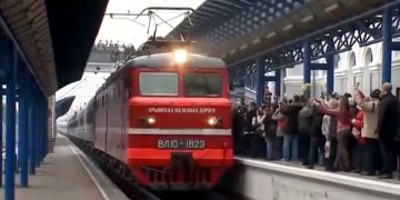 Запуск поездов в Крым обрадовал местный турбизнес