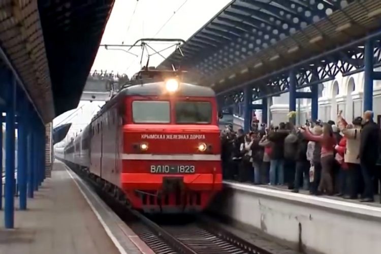 Запуск поездов в Крым обрадовал местный турбизнес
