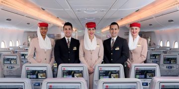 Emirates который год выигрывает номинации World Travel Awards