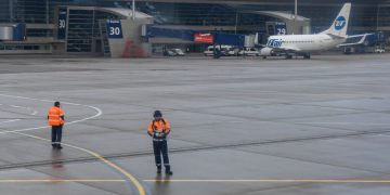 Российские авиакомпании меняют маршруты