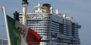 новость 31-01-2020 На лайнере Costa Smeralda коронавируса не оказалось