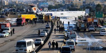 новость 28-01-2020 В Иране пассажирский самолет соскользнул с ВПП