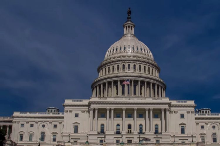 В США появился новый закон, который искоренит родильный туризм