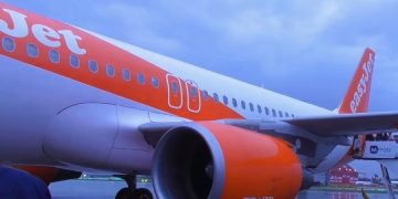 Пассажирку пропустили на рейс по чужому удостоверению личности