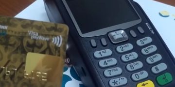 Чиновники Нью-Йорка обязали магазины принимать наличку