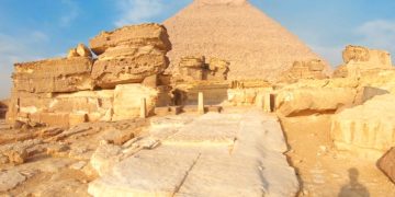 Турист попал в тюрьму за то, что взобрался на пирамиду Гизы