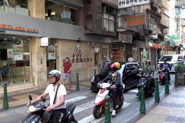 Китайский город Ухань закрыли из-за коронавируса