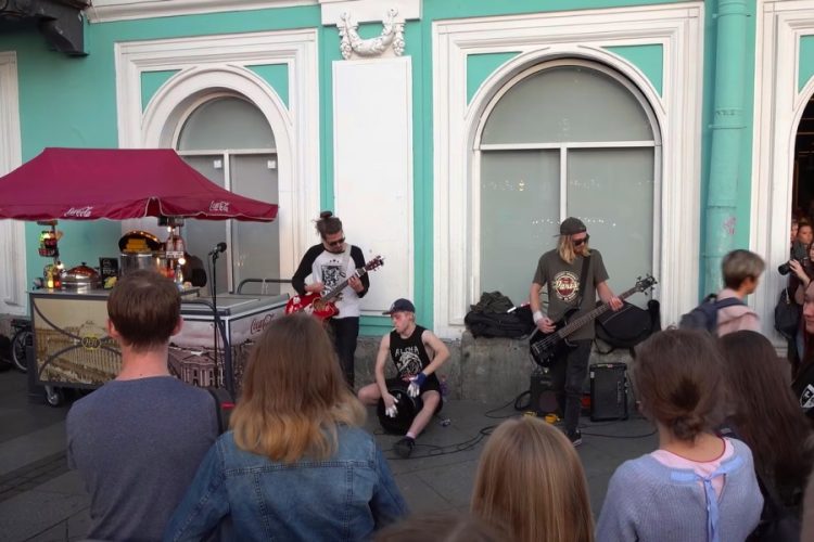 Россиянам посоветовали обходить китайцев стороной