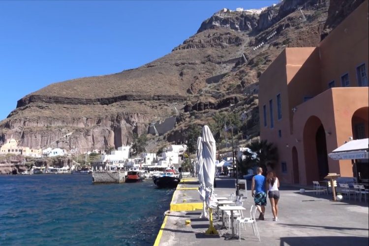 Санторини разрабатывает меры ограничения турпотока