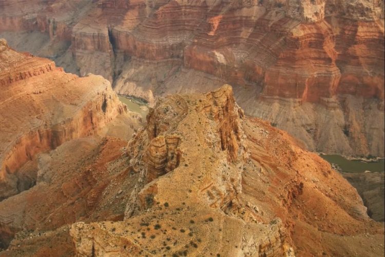 Появилась специальная страховка для любителей опасного селфи