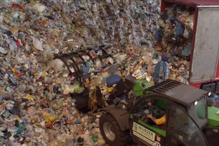 Игра чиновников: как Хургада и Шарм-эль-Шейх запретами обменивались