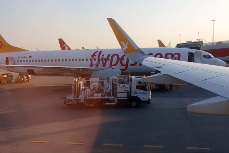 Аэропорт Сабихи Гёкчен начал нормально работать только к вечеру 8 января