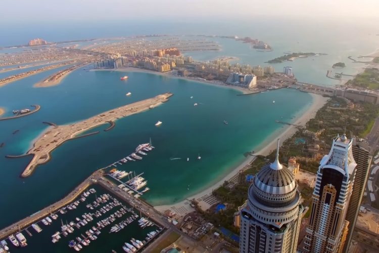 Билет Emirates превращается в скидочную карту