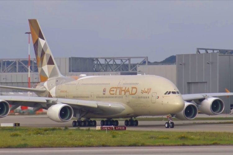 Аэропорт Абу-Даби приветствует прибытие экологического самолета