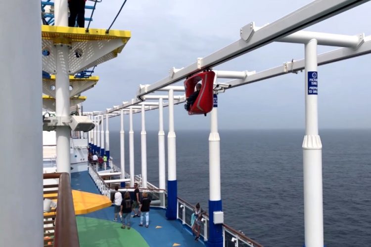 Carnival Cruise Line вводит дресс-код для пассажиров