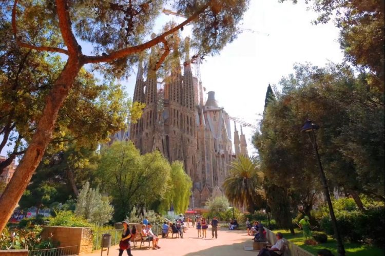 Как взрыв на химзаводе в Каталонии сказался на туризме?