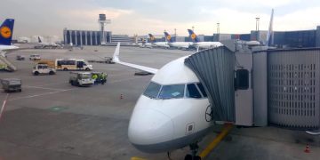 Lufthansa возьмет на работу 4500 специалистов