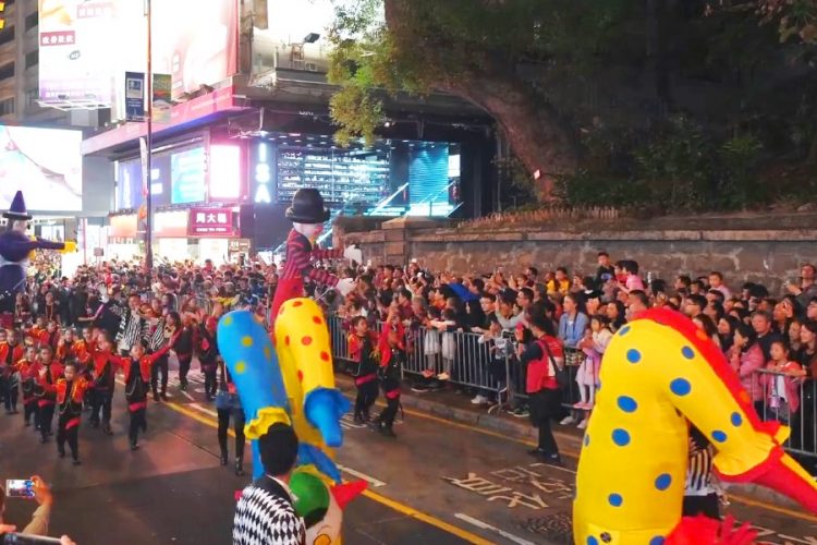 Новый вид пневмонии во время китайского Нового года мигрирует в другие страны