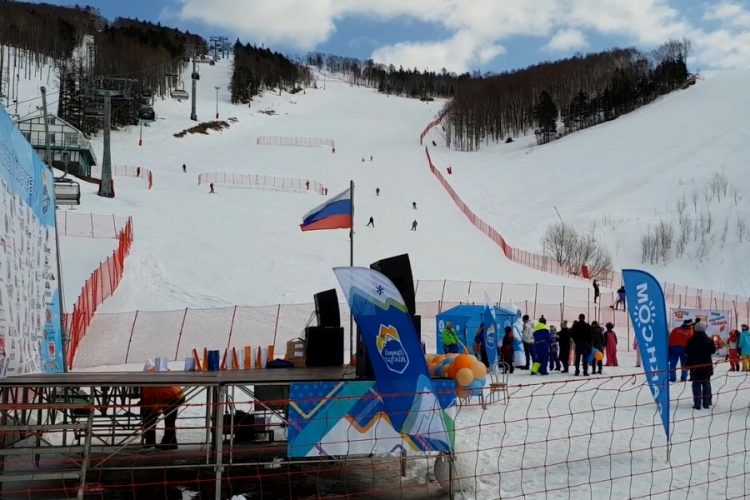 На Сахалине отпраздновали День снега