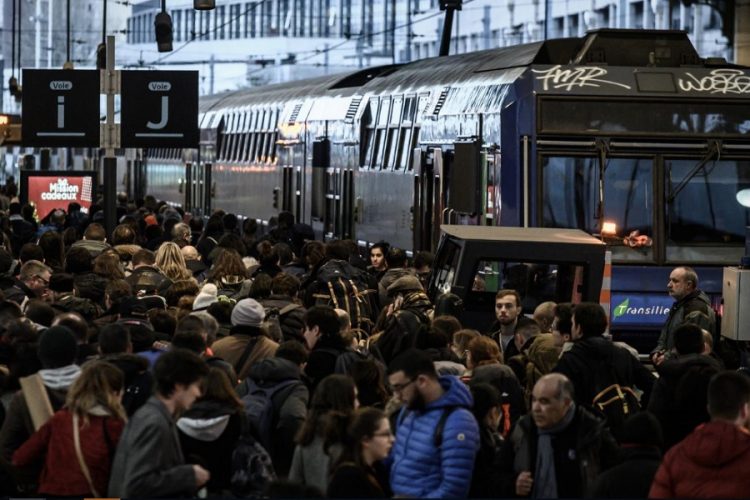 новость 21-02-2020 Общенациональная забастовка начинается во Франции