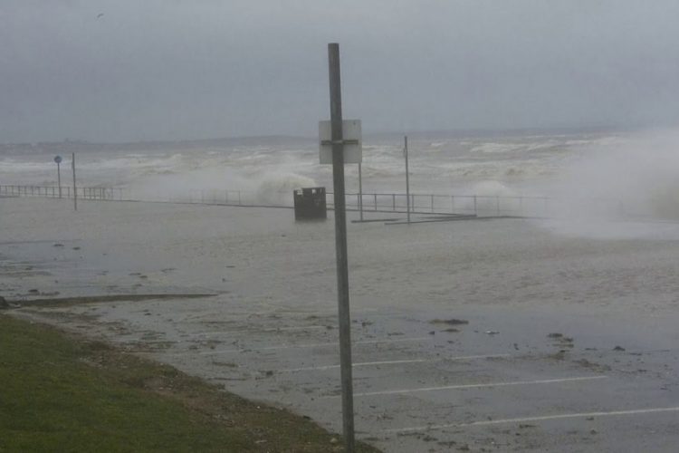 новость 10-02-2020 Шторм Сиара оставил без электричества более 20 тысяч домов