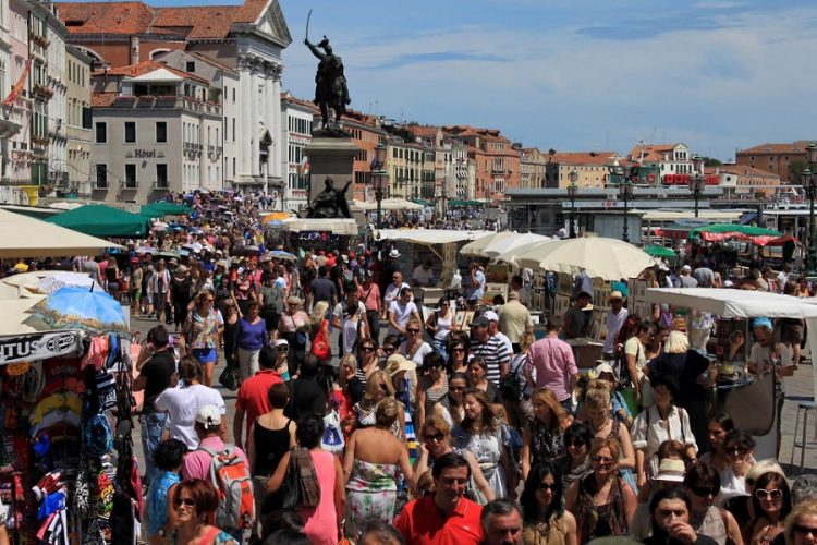 новость 10-02-2020 Данные сотовых телефонов перехватывает новая система в Венеции