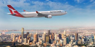 новость 05-02-2020 Qantas выполнил первый эвакуационный рейс из Уханя