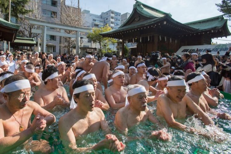 новость 17-02-2020На японском острове Хонсю завершился фестиваль Хадака Мацури