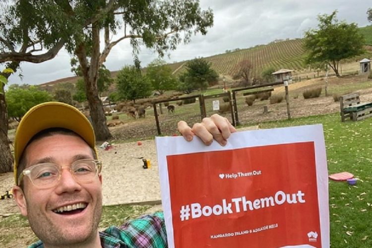 новость 19-02-2020 Комиссия по туризму Австралии начала кампанию BookThemOut