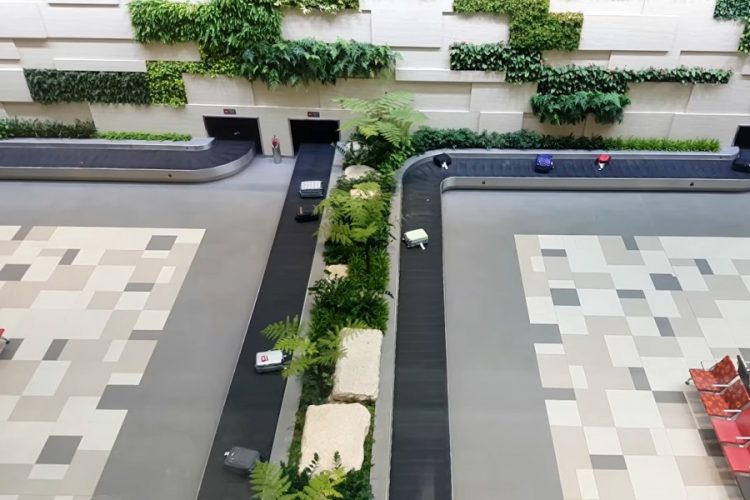 Аэропорт Бали отменил 260 рейсов