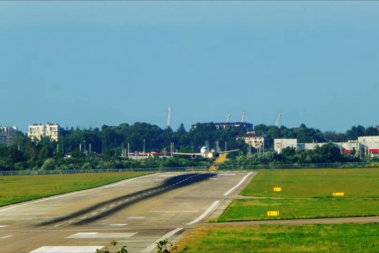 Рейсы в Индию и Иран собираются запустить из Сочи