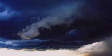 Как отдых туристов пострадал от урагана в Европе?