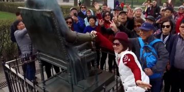 Китайским туристам въезд в РФ запретили