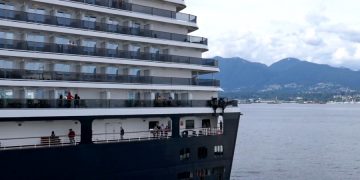 Пассажиров лайнера Westerdam отказываются пускать в самолеты
