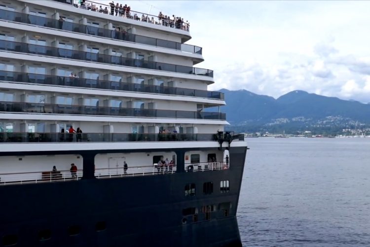 Пассажиров лайнера Westerdam отказываются пускать в самолеты