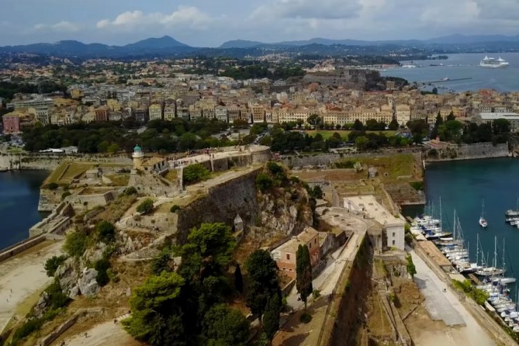 TUI Россия начинает полетную программу на остров Корфу