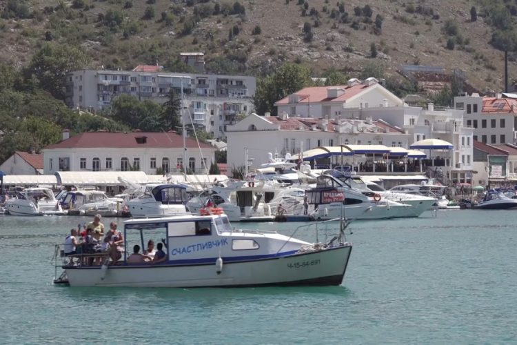 Россияне будут покупать больше туров в Интернете