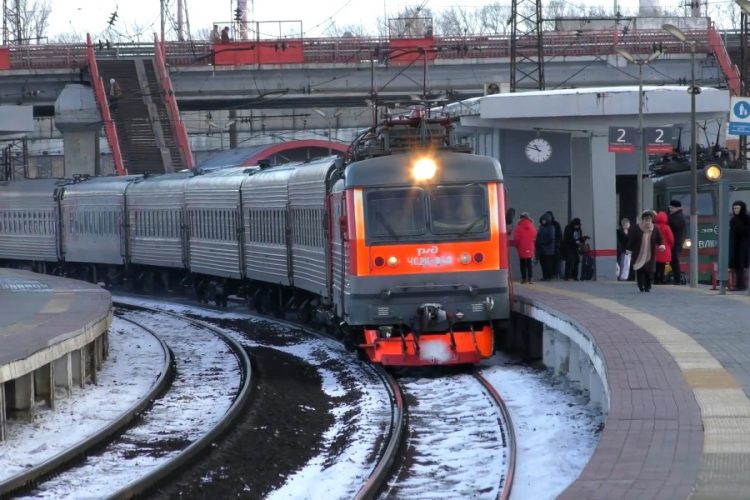 Запрет рейсов в Италию, Южную Корею и Иран коснется также поездов