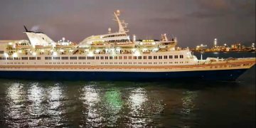 Туристы, застрявшие на судне Diamond Princess, понесут убытки