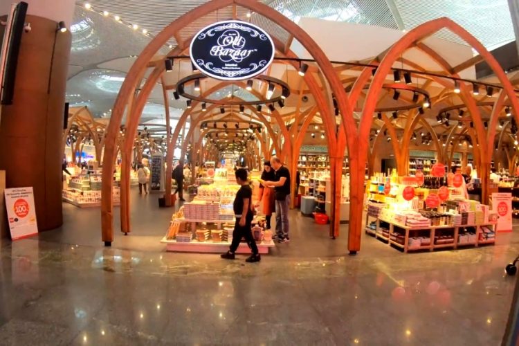 Стоит ли переживать из-за исчезновения объявлений в аэропортах Турции?