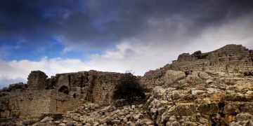 Израиль готов закрыть отели и достопримечательности