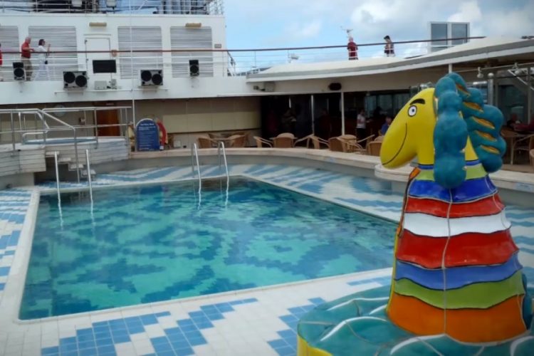 Судно Westerdam наконец смогло высадить туристов