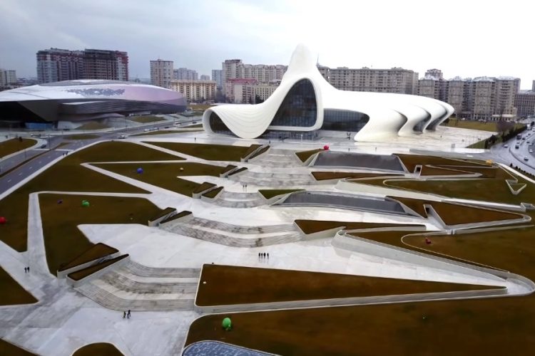 Турпоток из России в Азербайджан возрос