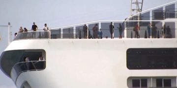 Доминикана не впустила корабль из-за коронавируса