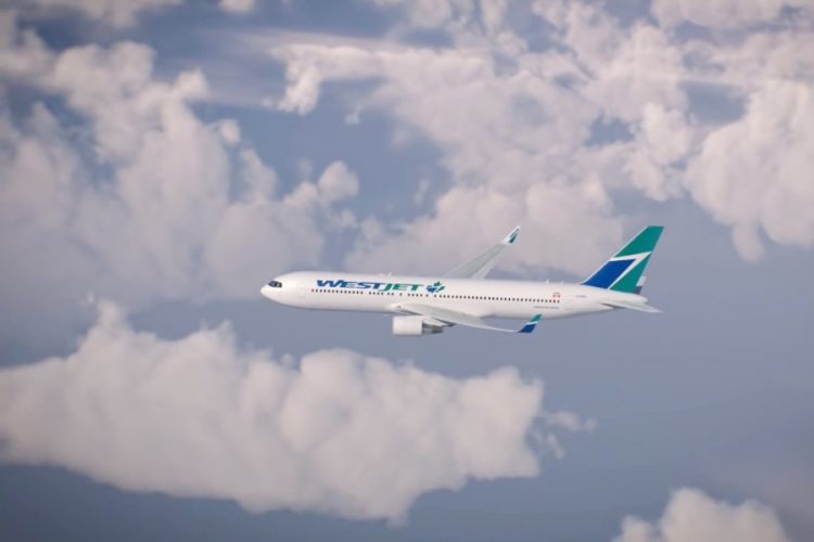 Пассажир соврал,что у него коронавирус, чтобы развернуть самолет