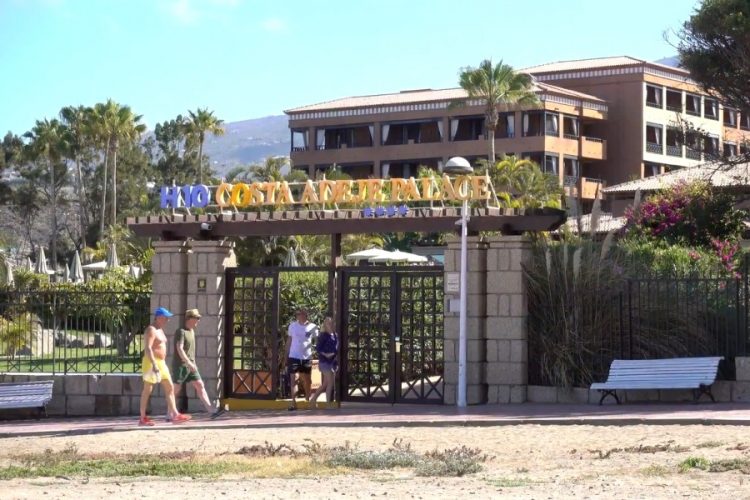 Туристка назвала карантин в отеле Тенерифе адом