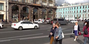 Правительство России просят помочь туроператорам