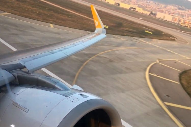 Пилота Pegasus Airlines арестовали из-за аварии в аэропорту Стамбула
