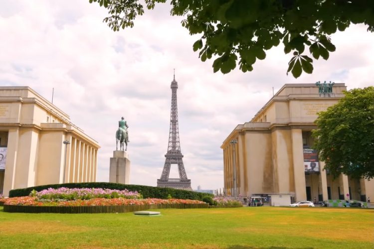 Эйфелева башня закрылась из-за забастовок