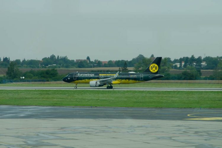 Список авиакомпаний, чьи рейсы в марте сокращаются